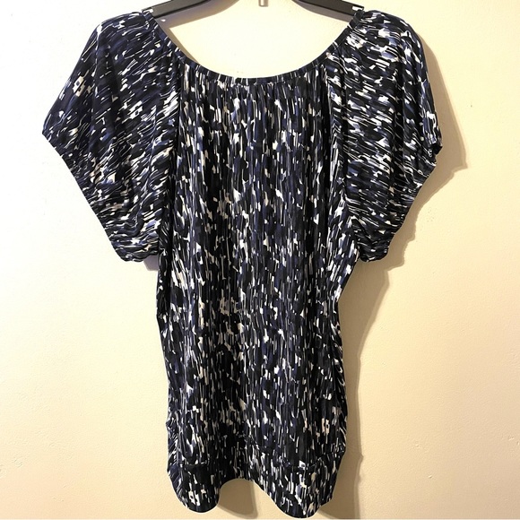 EUC- Kenneth Cole Reaction Short Sleeves Blouse Sz. XL - Picture 5 of 7